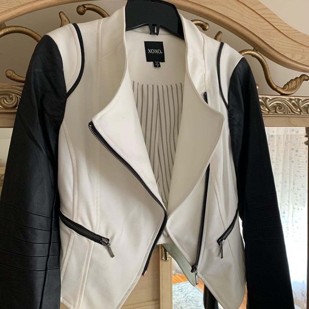 Faux black leather sleeves jacket